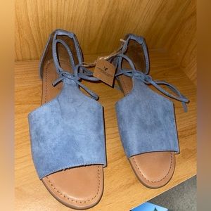 Strappy sandals 💙 NWT